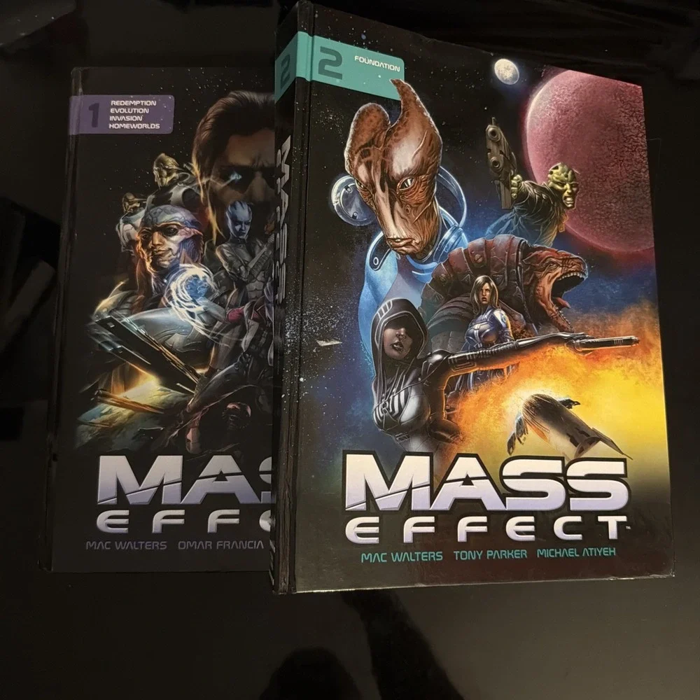 Mass Effect 1 & 2 Comics Hardcover Dark Horse Comics May 2015) Redemption Good